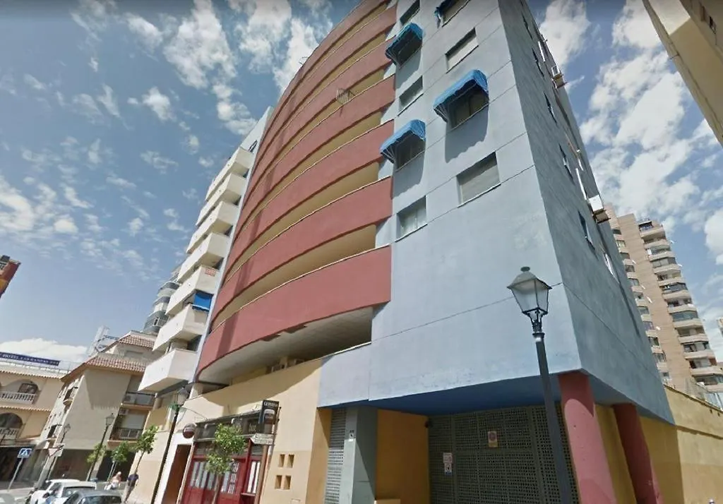 Gran Apartamento Cerca De La Playa Con Piscina En El Centro Fuengirola 0*,  İspanya